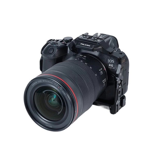 ※使用イメージです。カメラやレンズは付属しません。