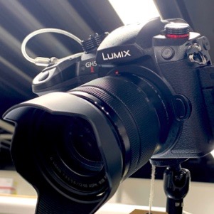 【GIN-ICHIスタッフブログVOL.68】メーカーHPだけではわからない!?打木さんに聞く本当のGH5Ⅱの魅力